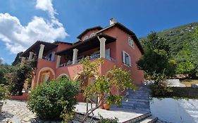Atisis Apartments